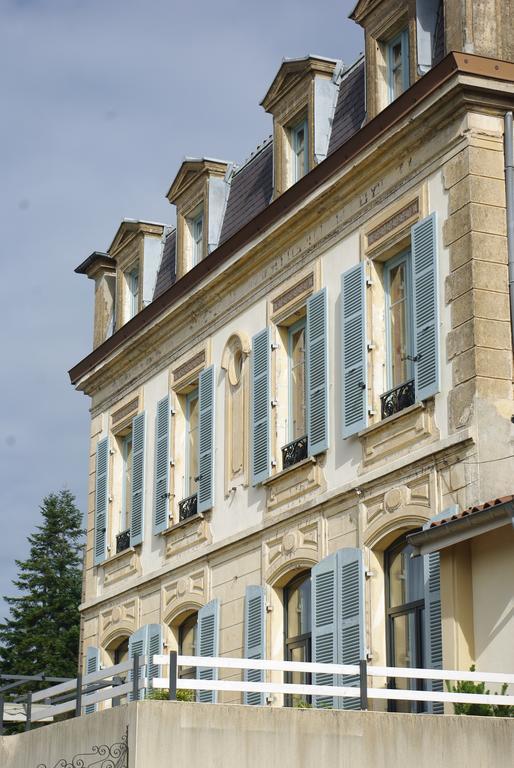 Le Clocher Saint-Julien  Exterior photo